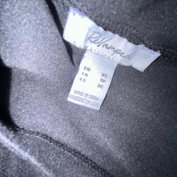 Women’s Size XS Revamped Black Puffy Short Sleeve Shirt - Picture 3 of 3